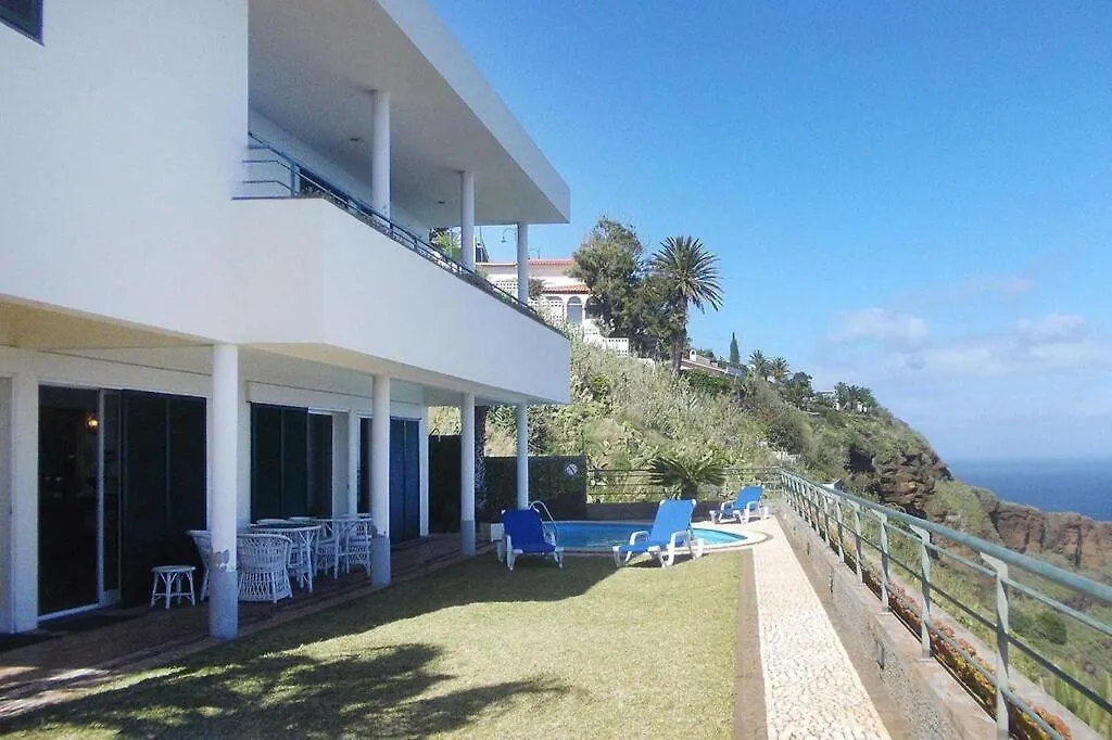 Very Confortable Holiday Villa In Canico, Madeira