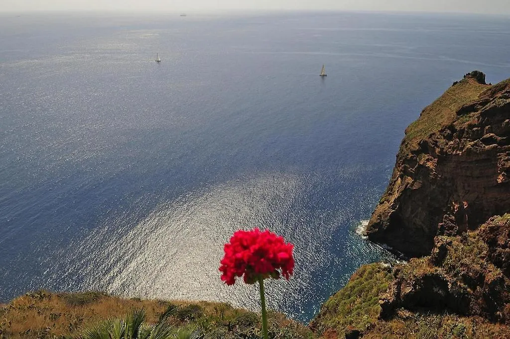 Very Confortable Holiday Villa In Canico, Madeira